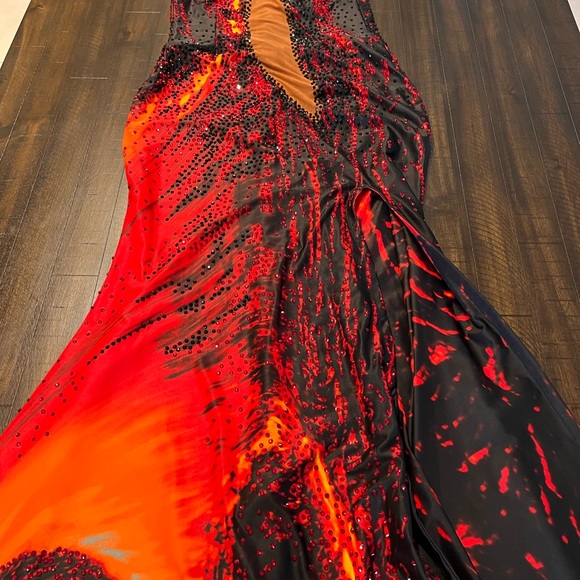 CUSTOM MADE COMPETITION GOWN - Picture 4 of 4